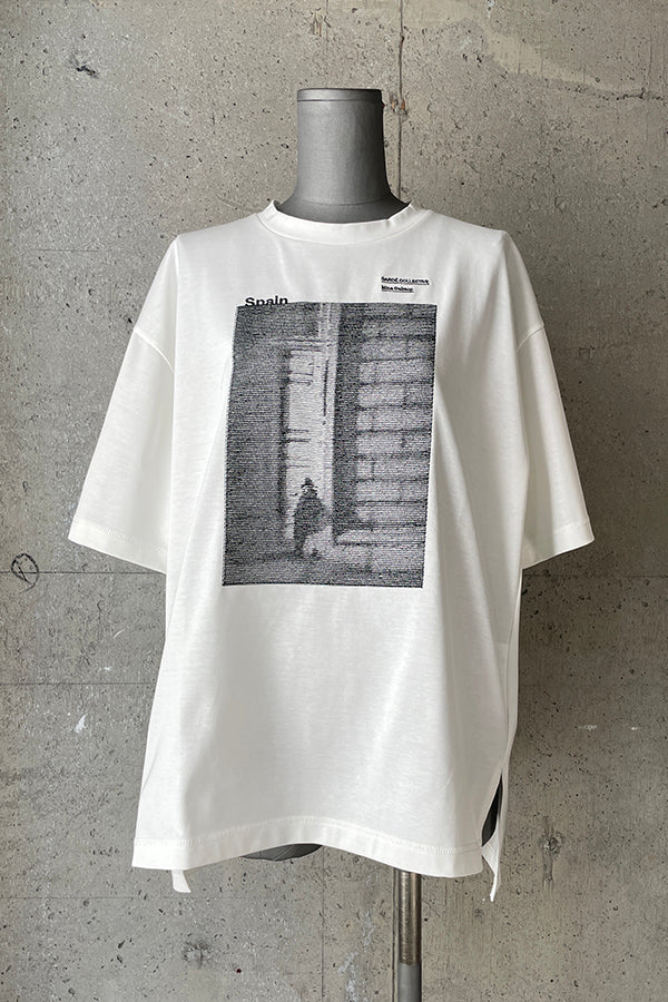 レディ刺繍の半袖カットソー ーオフボディのジェンダーレスTシャツー