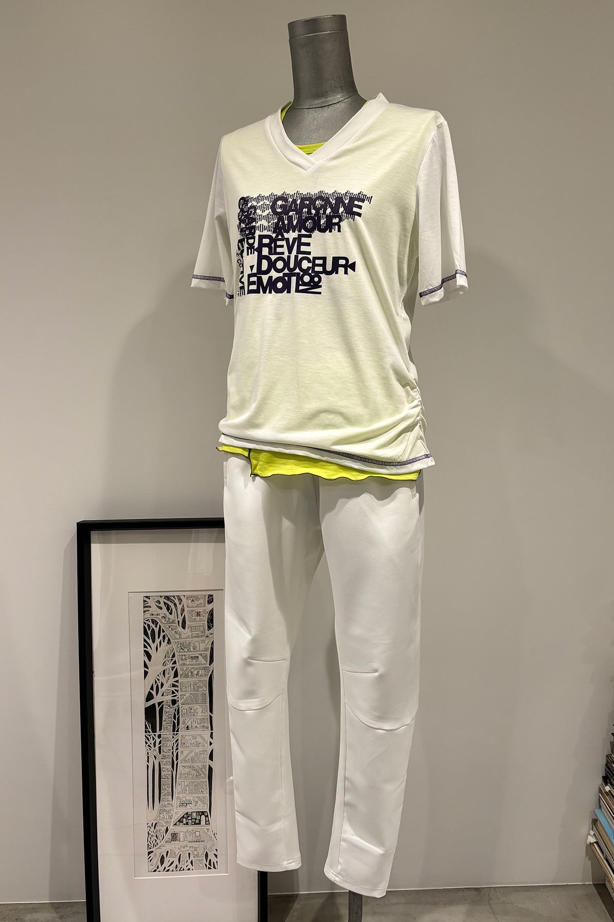 コンセプトロゴプリントTシャツ