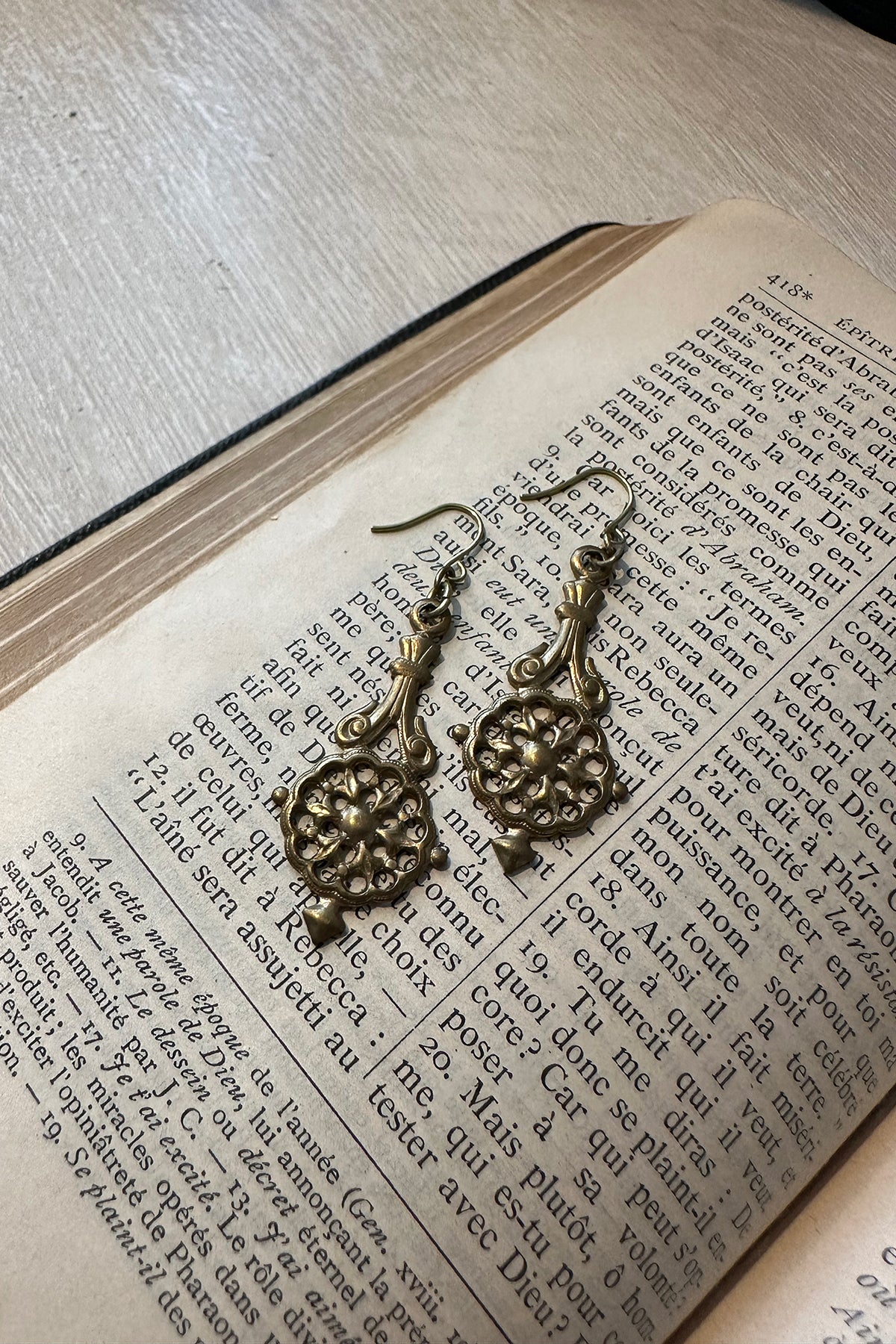 Sample SALE アンティーク調ピアス