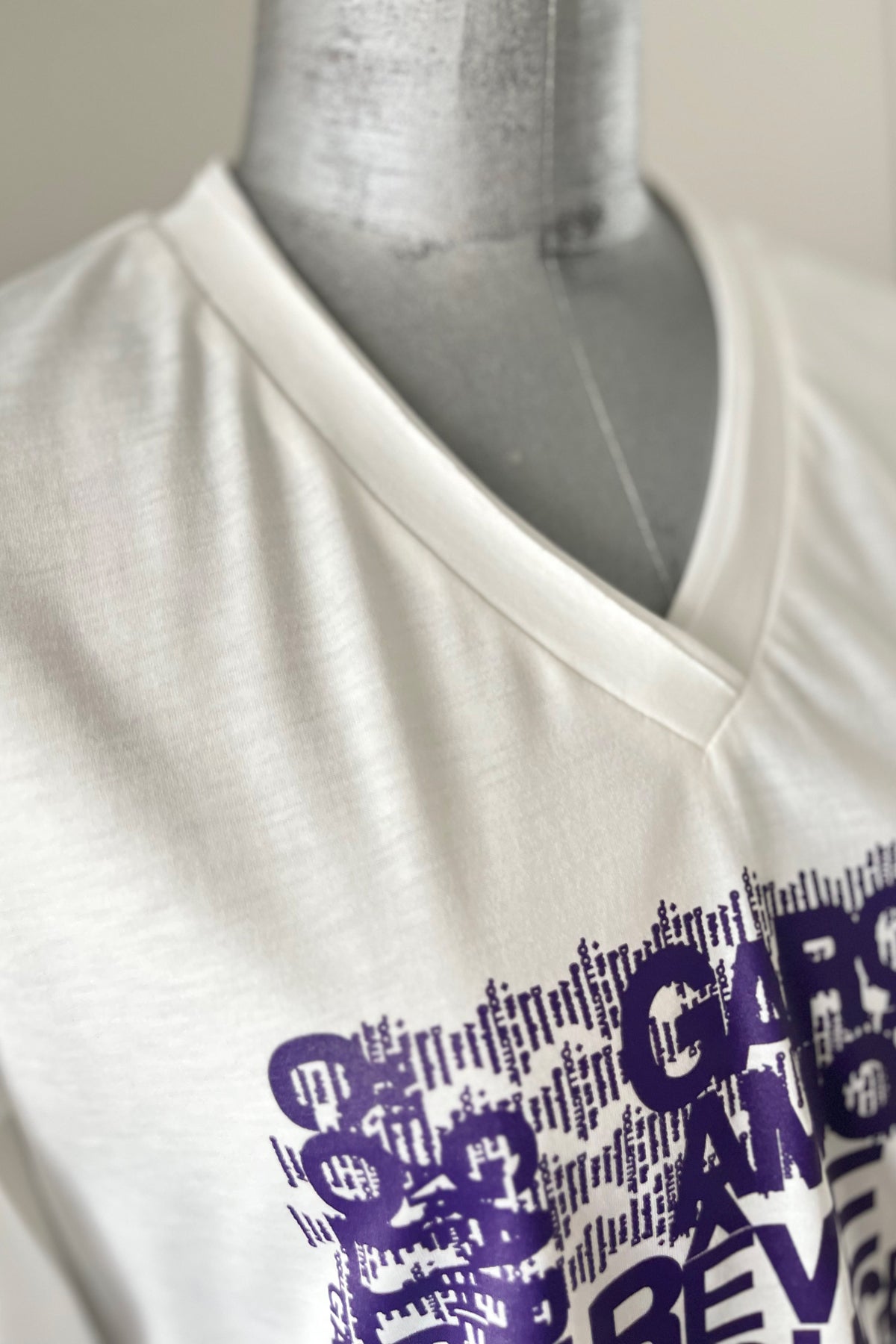 コンセプトロゴプリントTシャツ