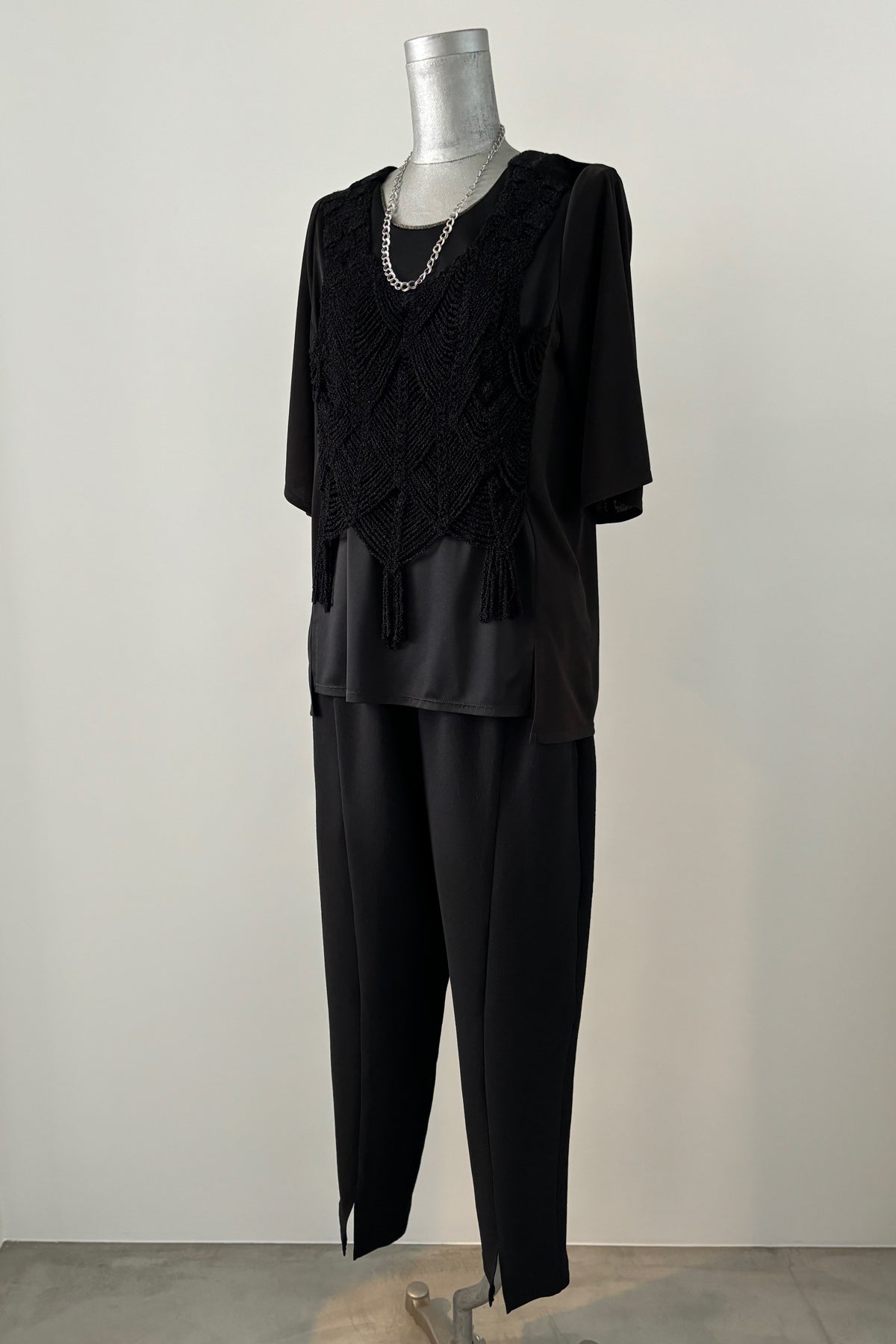 Sample SALEフリンジ使いハーフスリーブブラウス