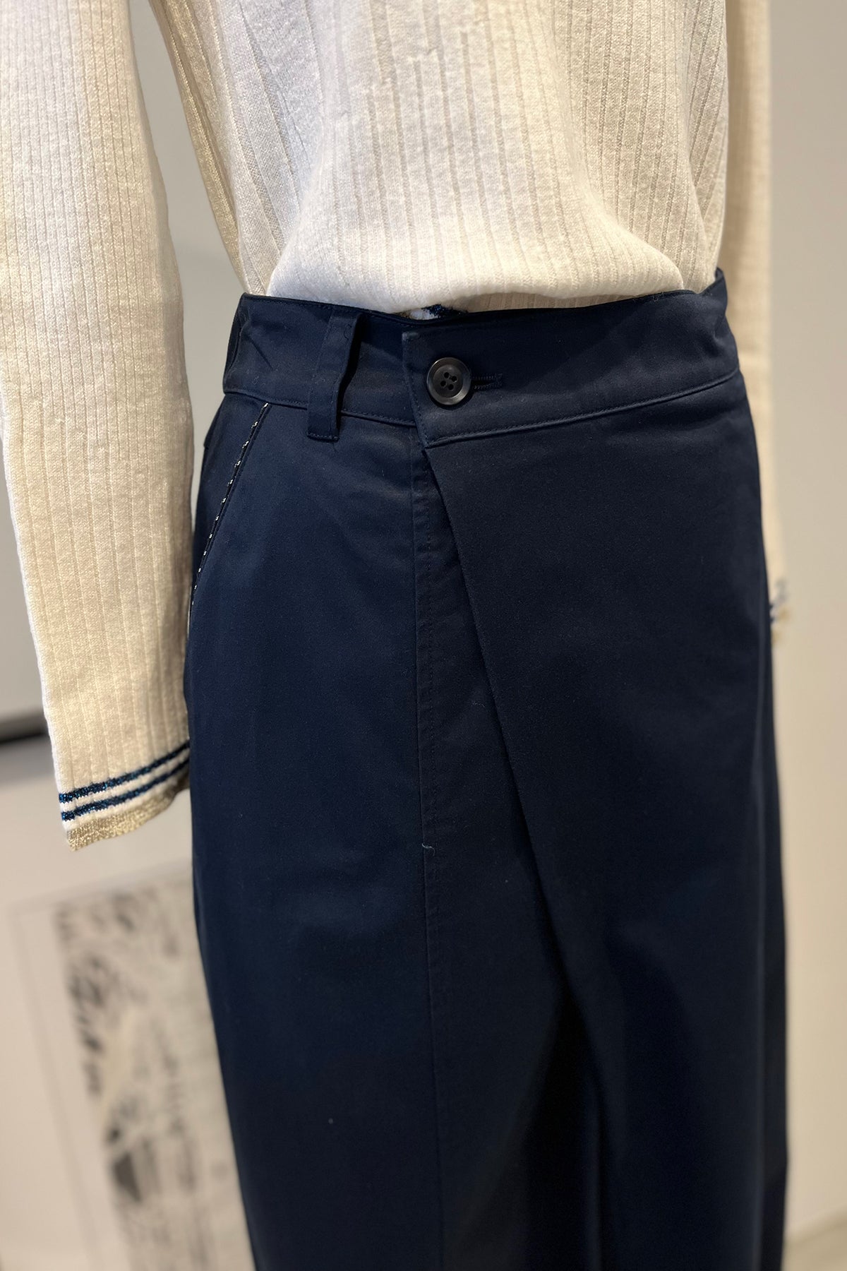 Staff used　サテンストレッチの裾コード付きパンツ